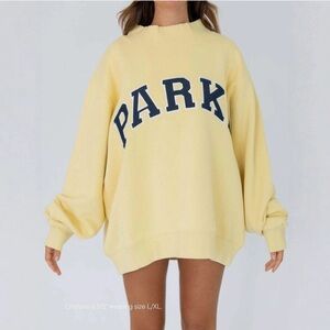 PARKE Mockneck Yellow Oversized Sweatshirt with Navy Lettering L/XL